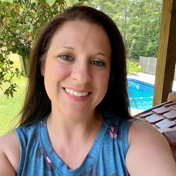 Meet your Posher, Melissa - Picture 3 of 3